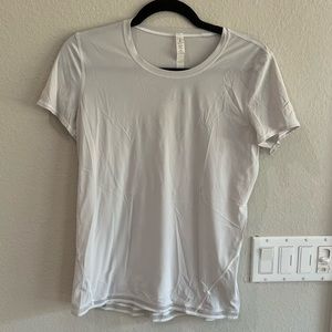 Lululemon workout top